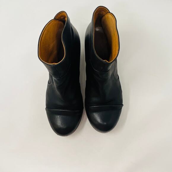 P. Monjo Womens Black Leather Pull-On Round Toe Cap Ankle Boots Size EU41 - Picture 6 of 15